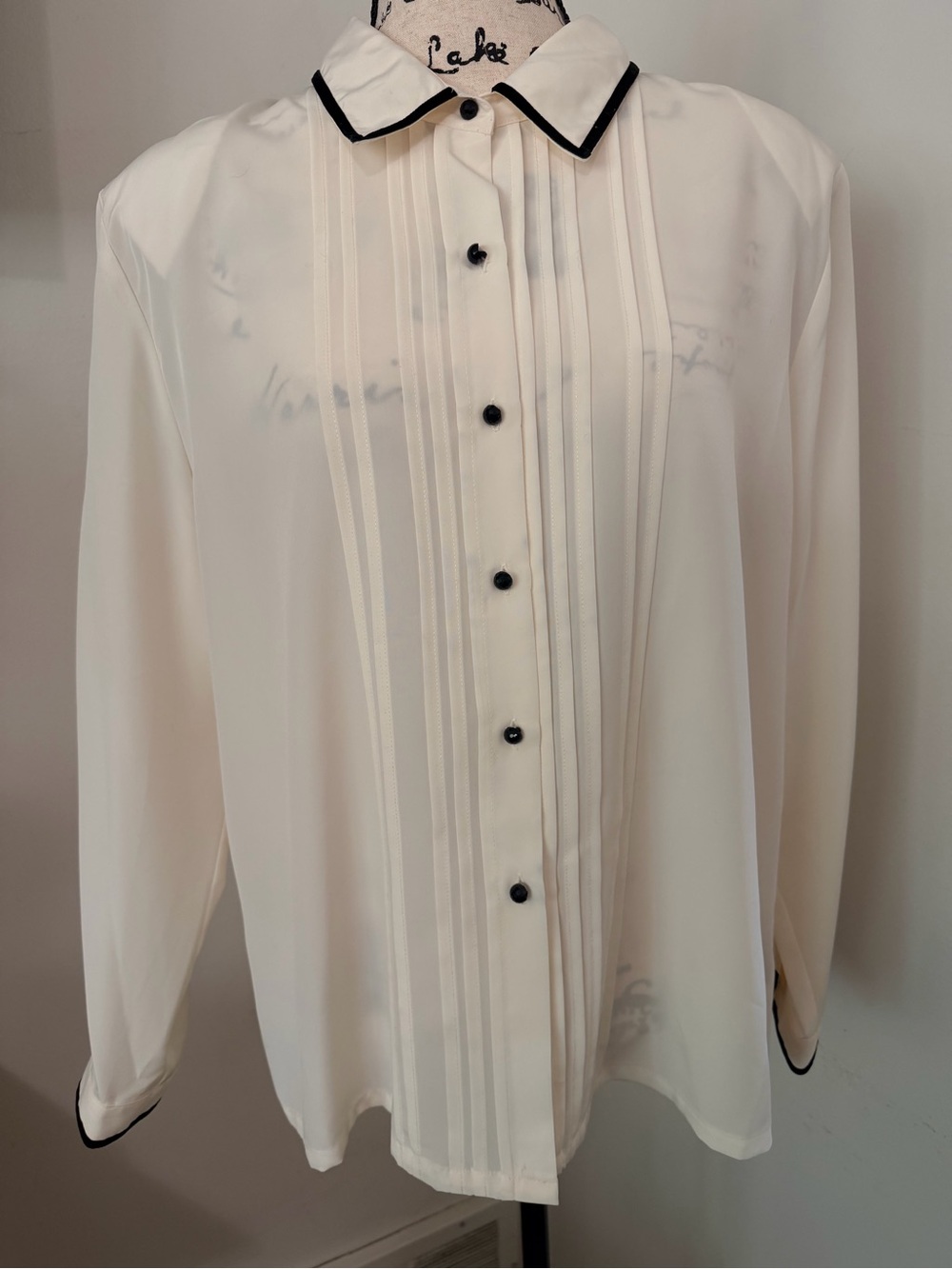 Koret Petites 18 Ivory Sheer Pintuck Button Blouse Black Trim Office Siren